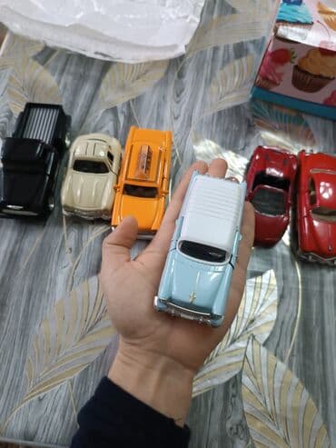 model masinlar: Hamsi birlikde satilir tek teke gore yazmiyin Müxtəlif rənglərdə və — 1