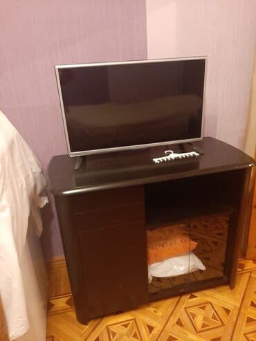 стол стойка для кухни: İşlənmiş, Künc Tv altlığı, Polkalı, Taxtalı, Türkiyə — 1