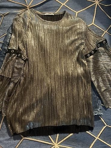 qadin az: Qadın bluzası – metalik parıltılı, pliseli faktura ilə. - Rəng — 1