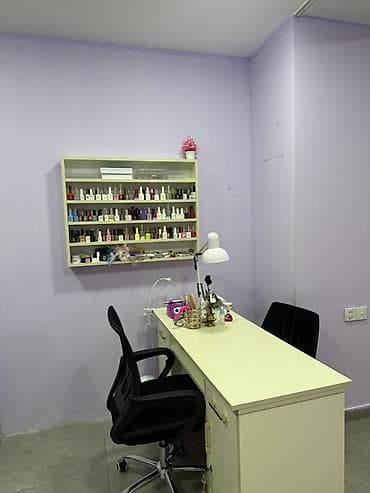 is stolu: Gözəllik salonu üçün tam avadanlıq paketi - Vizaj masası və güzgü — 4
