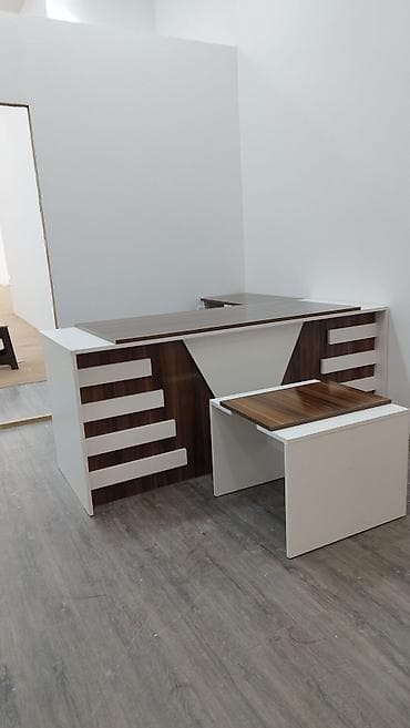 stullarin satisi: Yeni, Müdir üçün, Künc masa — 2