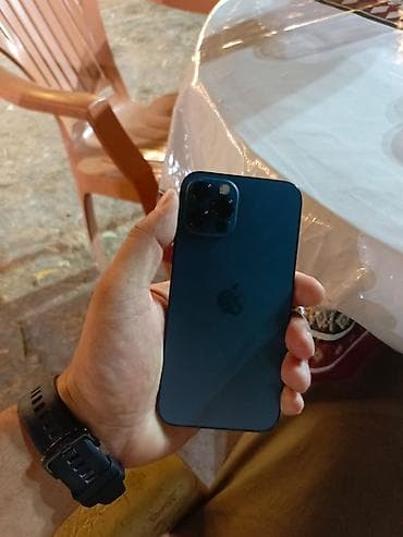 ipona dubay: IPhone 12 Pro, 256 GB — 2