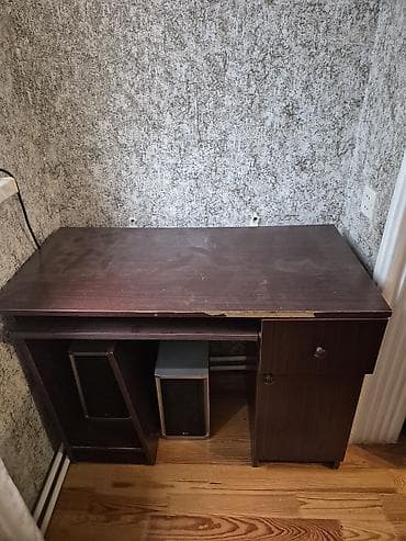 vitrin stend: Taxta mebel dəsti - Rəng və material: Tünd palıd teksturalı — 1