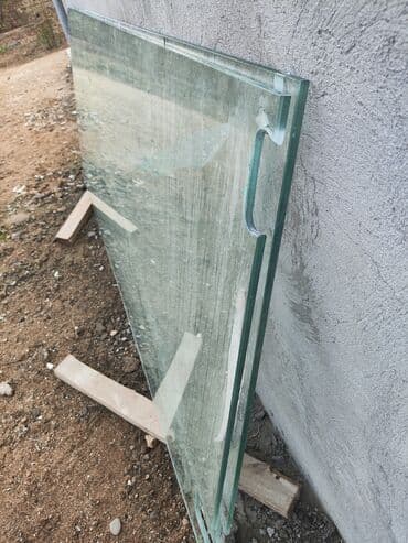 Pəncərə şüşəsi, Еni: 90 sm, Uzunluğu: 220 sm