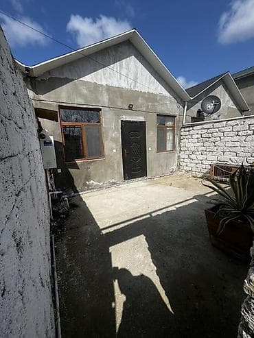 Kirayə həyət evi 3otaqlı həyət evi ünvan:mərdəkan körpüsündən 1