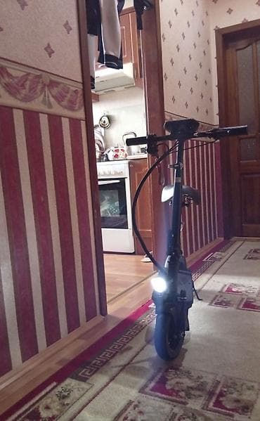 Elektrikli skuter – oturacaqlı, ön işıqlı, böyük displeyli Məhsulun