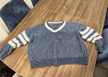 Qadın köynəkləri. Ümumi 20 azn. Qırmızı jaket təzədir. Geyinilməyib — 4