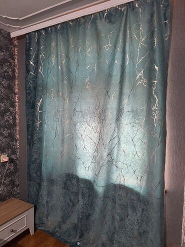 Dekor perde tezedı 70 azn tecılı satılır Eni 1-80 uzunluğu 2-60