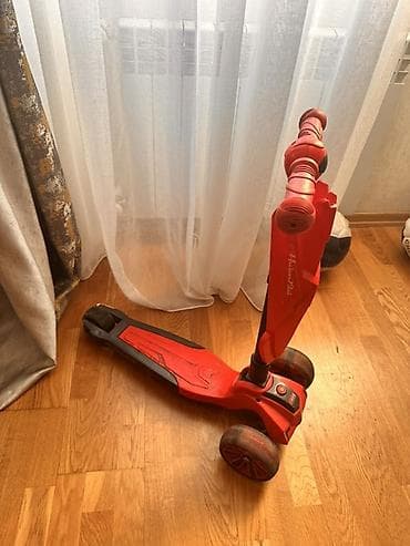 oyuncaq gitara: Uşaq skuteri – 3 təkərli, sükanla dönmə sistemi - Rəng: qırmızı - Ön — 1