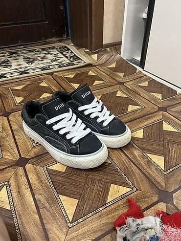 krosofka: Dior, Ölçü: 42.5, rəng - Qara, İşlənmiş — 4