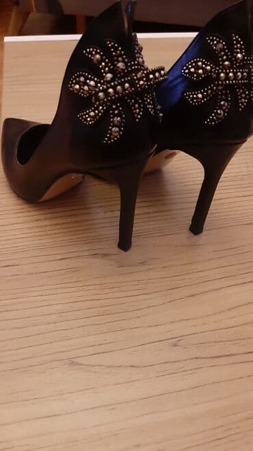 женские золотистые туфли: Туфли, Размер: 38.5, цвет - Черный, Б/у — 2