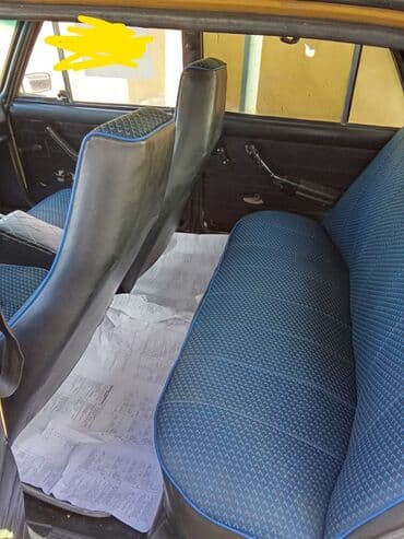 maşınlar avtomobil: VAZ 2106 sedan - Kuzov: klassik 4 qapılı sedan, sarı rəng. - Mühərrik — 3