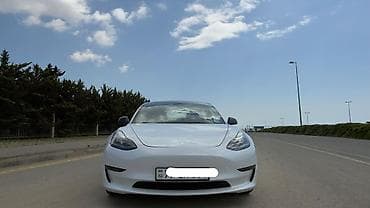 avtomobil aliram: Tesla Model 3: 0.1 l | 2022 il 62000 km Sedan — 6