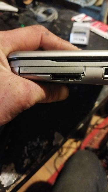 mini notebook: HP Mini 2140 netbuku - Model: HP 2140 (HP Mini seriyası) - Korpus — 9