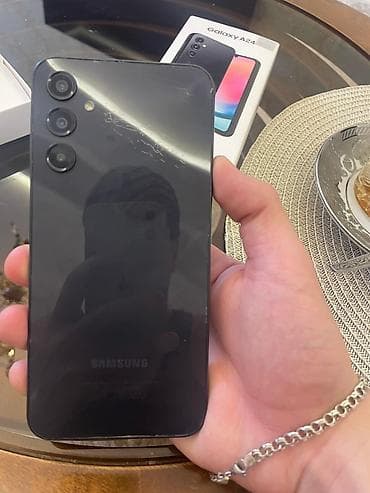 iphone 7 batarya: Samsung Galaxy A24 4G, rəng - Qara, Barmaq izi — 4