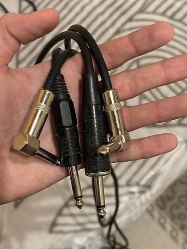Instrument kabeli ikisi birlikdə satılır dəqiqi bilmirəm neç metirdi