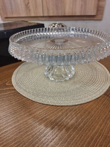 Tort və şiriniyyat qabı, Şüşə