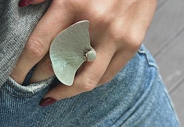 asma: Müasir dizaynda bəzək dəsti - Kolye 1: Qara dərişəkilli iplə — 3