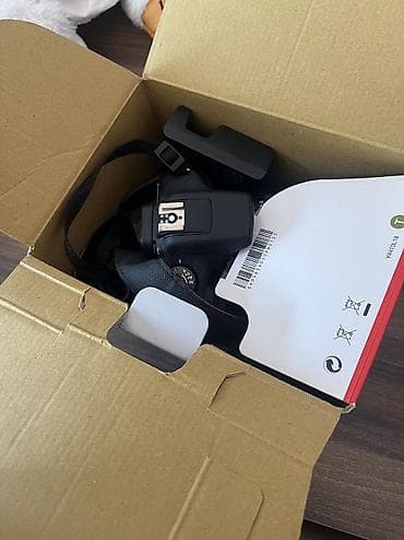 bas qirxan: Canon EOS 2000D DSLR fotoaparat WHATSAPP YOXDUR ZƏNG EDIN Qutusuyla — 2