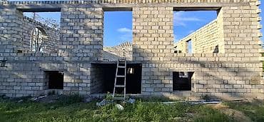 1 otaqli kiraye evler 250 azn: Satış üçün yarımçıq tikili – daş konstruksiyalı 2 mərtəbəli fərdi ev — 2