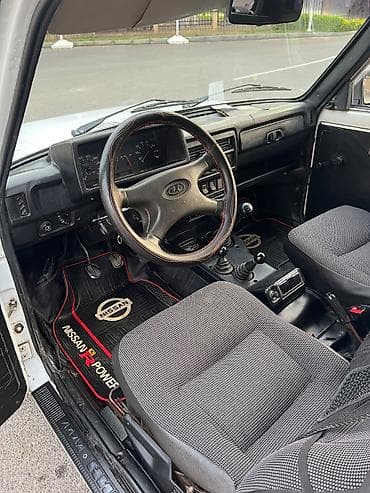 turbo az yeşqa: Lada Niva 4x4, ağ rəng, 3 qapılı kuzov. Texniki və dizayn — 10