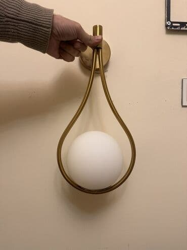 Məşəl tipli divar bra – müasir dizayn - Material: fırçalanmış qızılı