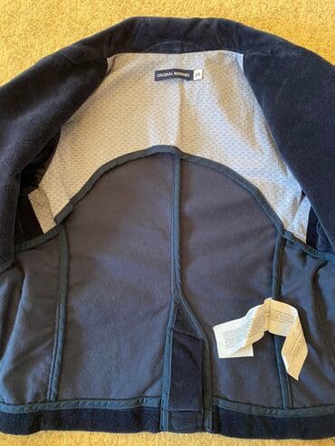 Məktəbli forması: Brend: “ori̇gi̇nal mari̇nes” 2-3 yaş.1dəfə toya geyinilib.Yeni̇ — 5