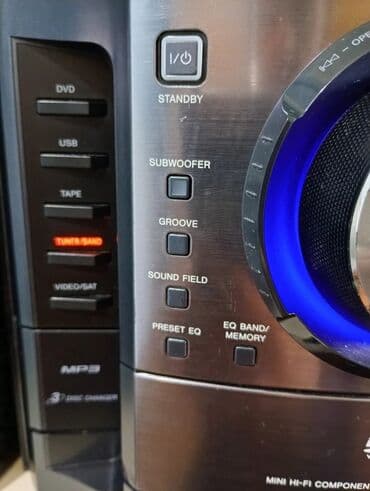 səs yazma studiyaları: Sony musiqi mərkəzi, DVD oxuyucusu və uzaqdan idarəetmə pultu ilə — 10