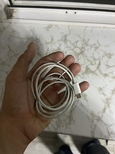yeni planşet: Simsiz şarj cihazı Apple, Yeni — 2