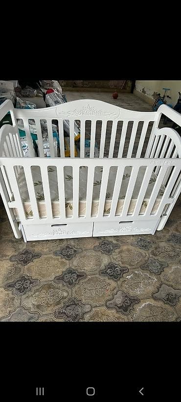 usaq sekilleri: Oğlan və qız üçün, Dördbucaq, Beşik, Matras ilə, Yellənmə mexanizm ilə — 1