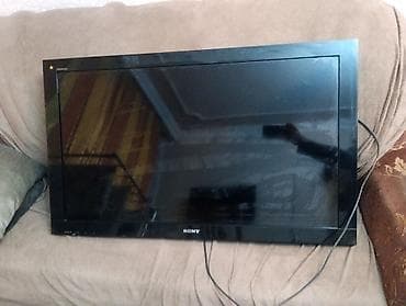 ev radiatoru: Sony Bravia televizor - Ekran: təxminən 32-40 düym arası düz panel — 2