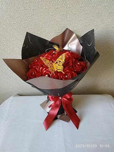 Atlas lentlərdən solmayan güllər 11 ədədi 15 m