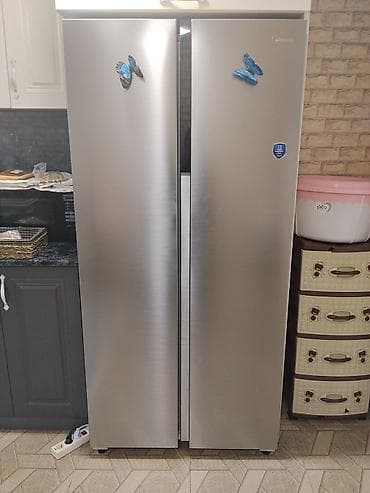 sicanlari nece mehv etmek olar: 2 qapılı Midea Soyuducu Satılır, rəng - Gümüşü, Təkərli — 4