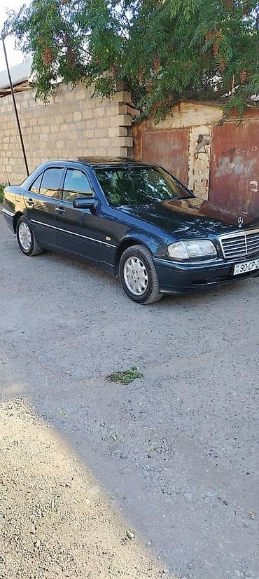 vozol az: Mercedes-Benz C-Class: 2.4 l | 1998 il Sedan — 2