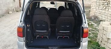 yan guzguler: Volkswagen Sharan miniven - Kuzov: gümüşü rəng, 5 qapı, relslərlə dam — 1