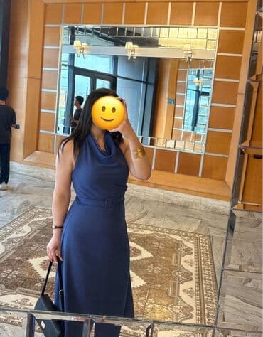 Mavi rəngli midi don - Model: beldən kəmərli, A-kəsim ətək - Yaxa