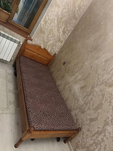 Çarpayılar: Taxta tək nəfərlik çarpayı - Material: təbii ağac (bərk taxta karkas) — 1
