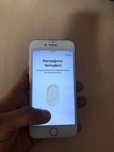 honor x8 kabrolar: IPhone 8, Rose Gold, Barmaq izi — 1