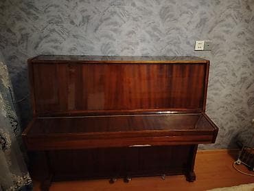 Upright piano – “Украина” (Ukraina) modeli - Klassik şaquli (upright)