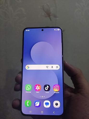 iphone 12 i: Samsung Galaxy S25 FE, 128 GB, rəng - Mavi, Face ID — 1