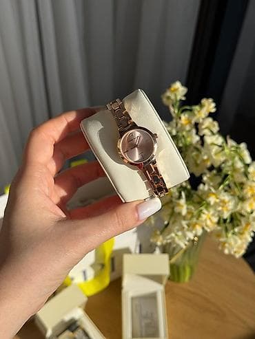 Qol saatı, rəng - Qızılı