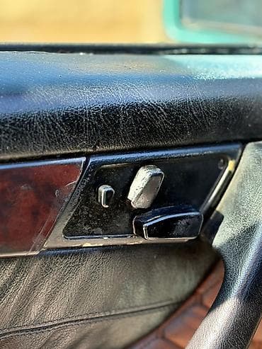 015 fara: Mercedes-Benz C-Class: 2.4 l | 1998 il Sedan — 5