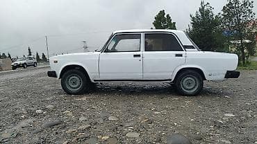 015 satışı: LADA 2107 sedan - Kuzov: 4 qapılı, ağ rəng. - Mühərrik: benzinli — 7