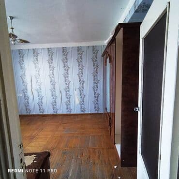 9 ci mikrorayon satilan evler: Bakı, 3 otaqlı, Köhnə tikili, m. Əhmədli, 95 kv. m — 9