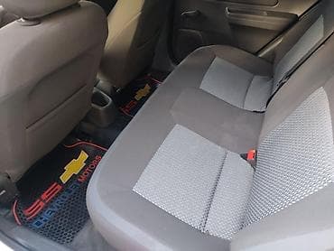 hundur masin: Chevrolet Cobalt, ağ rəng, sedan kuzov. Texniki xüsusiyyətlər və — 6