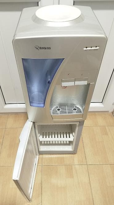 Su dispenser Rokos super ideal veziyetde her wey iwleyir — 2