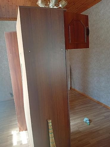 2 qapılı, Qəhvəyi, Açılan, Düz dolab — 1