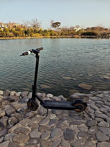 elektirikli samokatlar: İşlənmiş Elektrik samokat 10", 351 - 500 Vt, 26 - 35 km/s, Ünvandan götürmə — 10