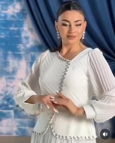 super maks: Ağ rəngli zərif ziyafət/libas - Model: uzun, axıcı ətəkli maxi paltar — 3