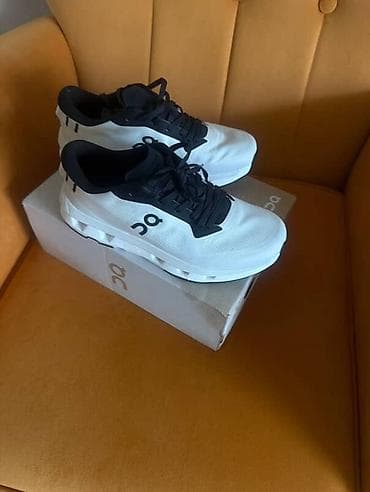 Botinkalar: В идеальном состоянии Размер 39 220 манат On Running idman — 1